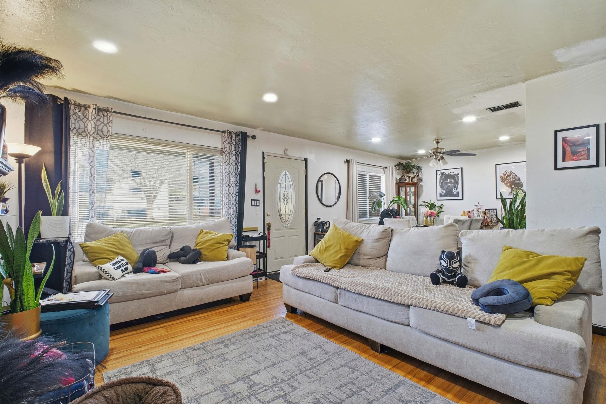 Detail Gallery Image 13 of 25 For 127 Hampton Rd, Hayward,  CA 94541 - 3 Beds | 2 Baths