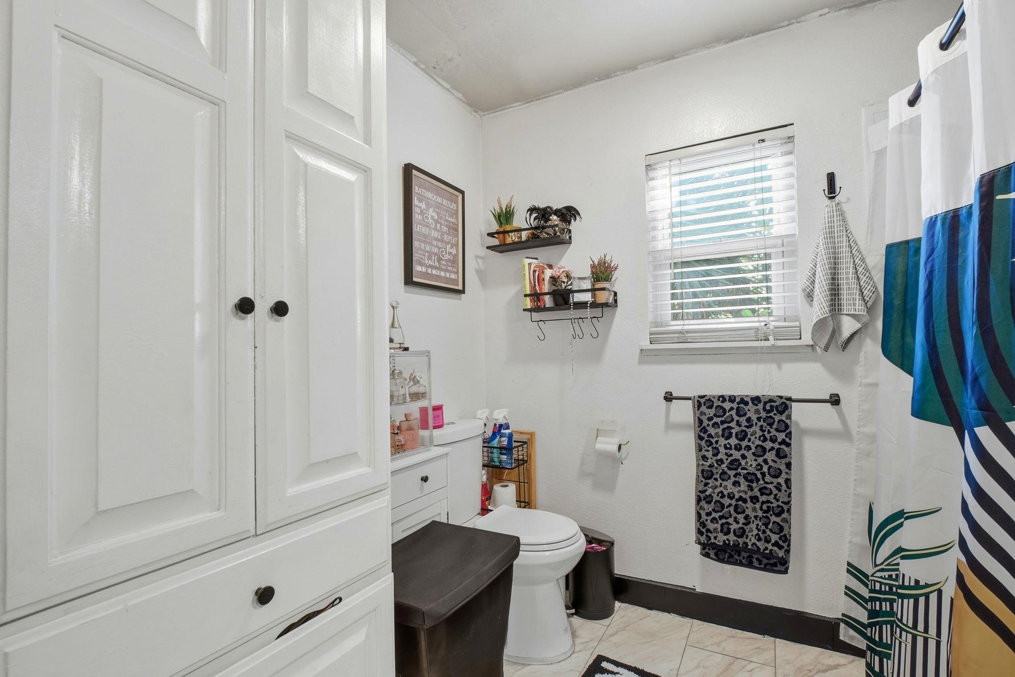 Detail Gallery Image 16 of 25 For 127 Hampton Rd, Hayward,  CA 94541 - 3 Beds | 2 Baths