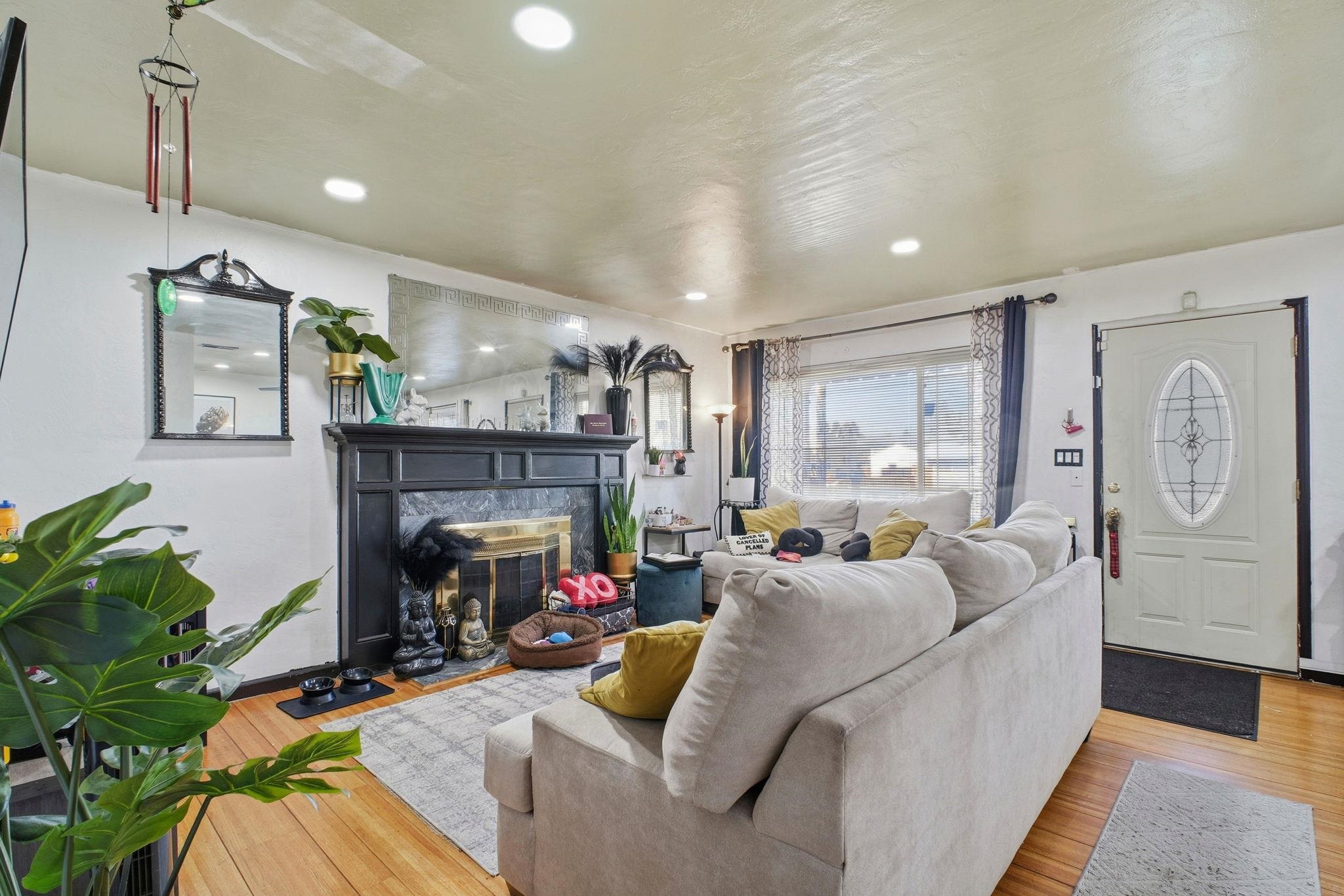 Detail Gallery Image 6 of 25 For 127 Hampton Rd, Hayward,  CA 94541 - 3 Beds | 2 Baths