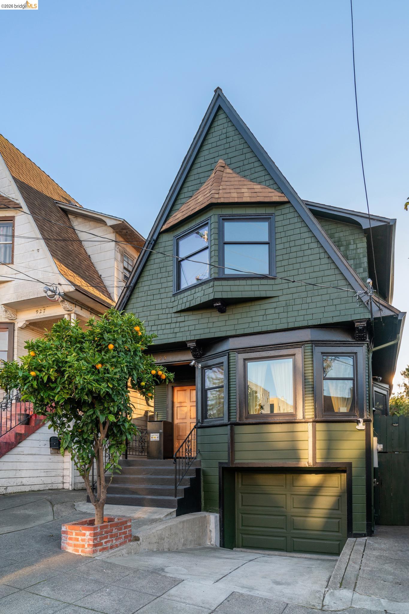 Front Image Thumbnail for EB41121059