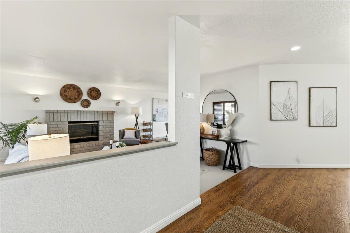 Detail Gallery Image 11 of 60 For 4308 View Crest Ct, Oakland,  CA 94619 - 4 Beds | 2/1 Baths
