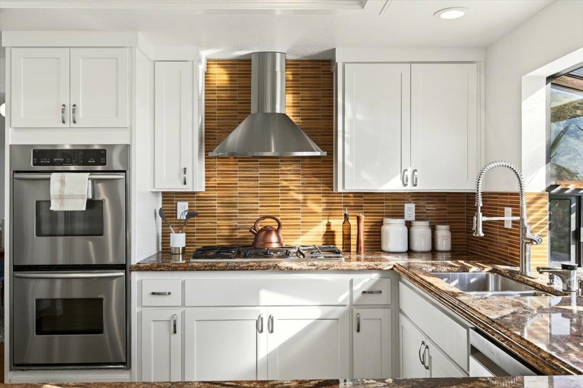 Detail Gallery Image 19 of 60 For 4308 View Crest Ct, Oakland,  CA 94619 - 4 Beds | 2/1 Baths