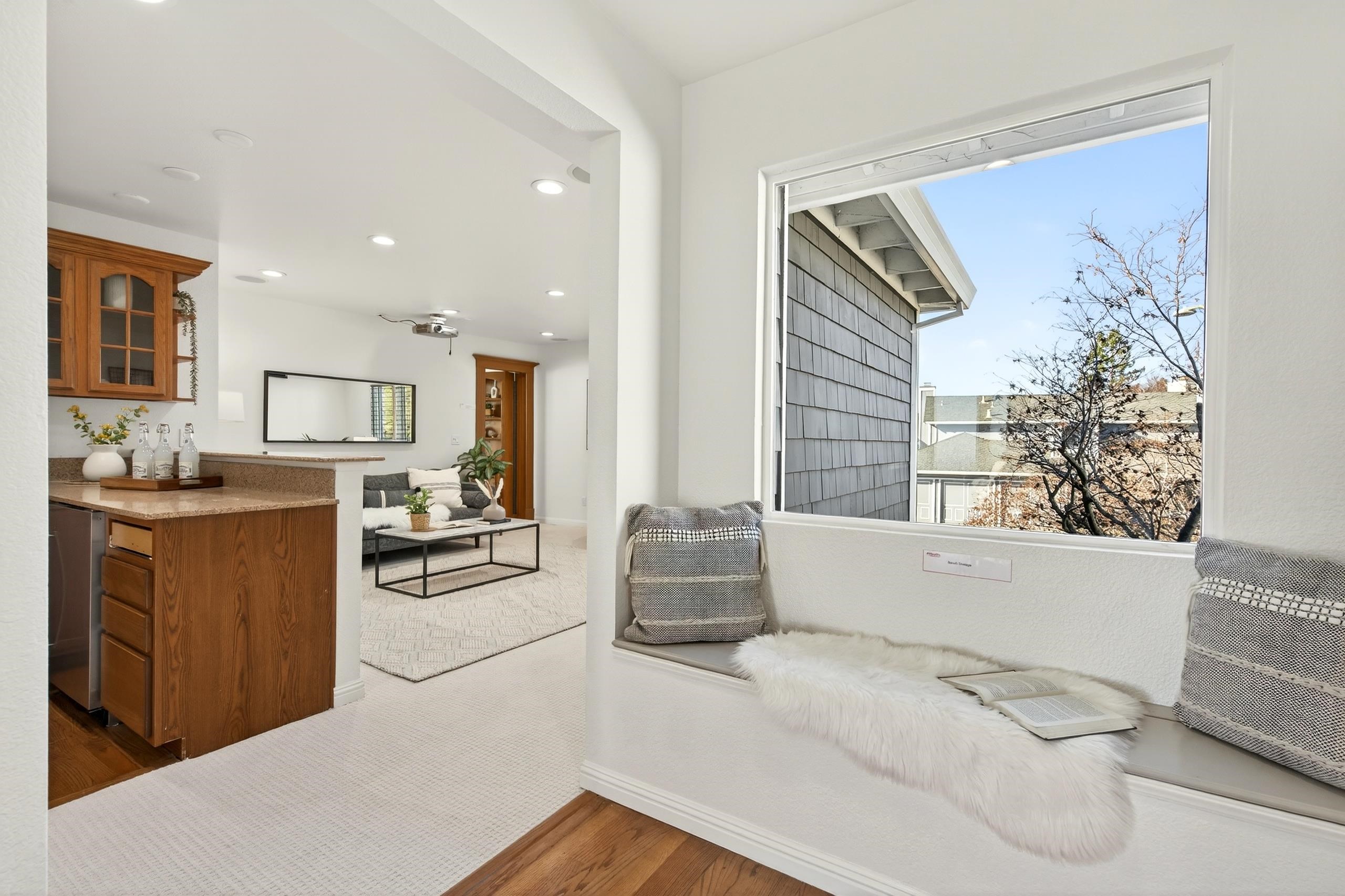 Detail Gallery Image 43 of 60 For 4308 View Crest Ct, Oakland,  CA 94619 - 4 Beds | 2/1 Baths