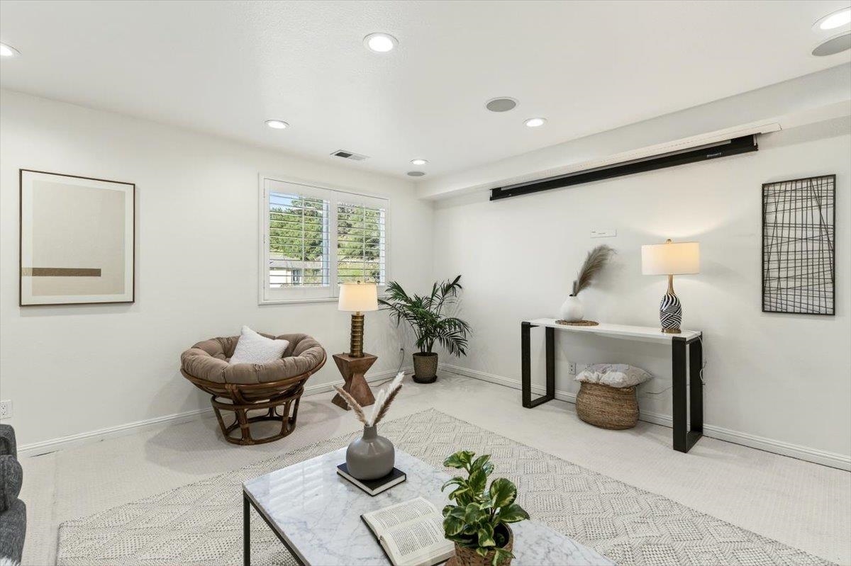 Detail Gallery Image 47 of 60 For 4308 View Crest Ct, Oakland,  CA 94619 - 4 Beds | 2/1 Baths