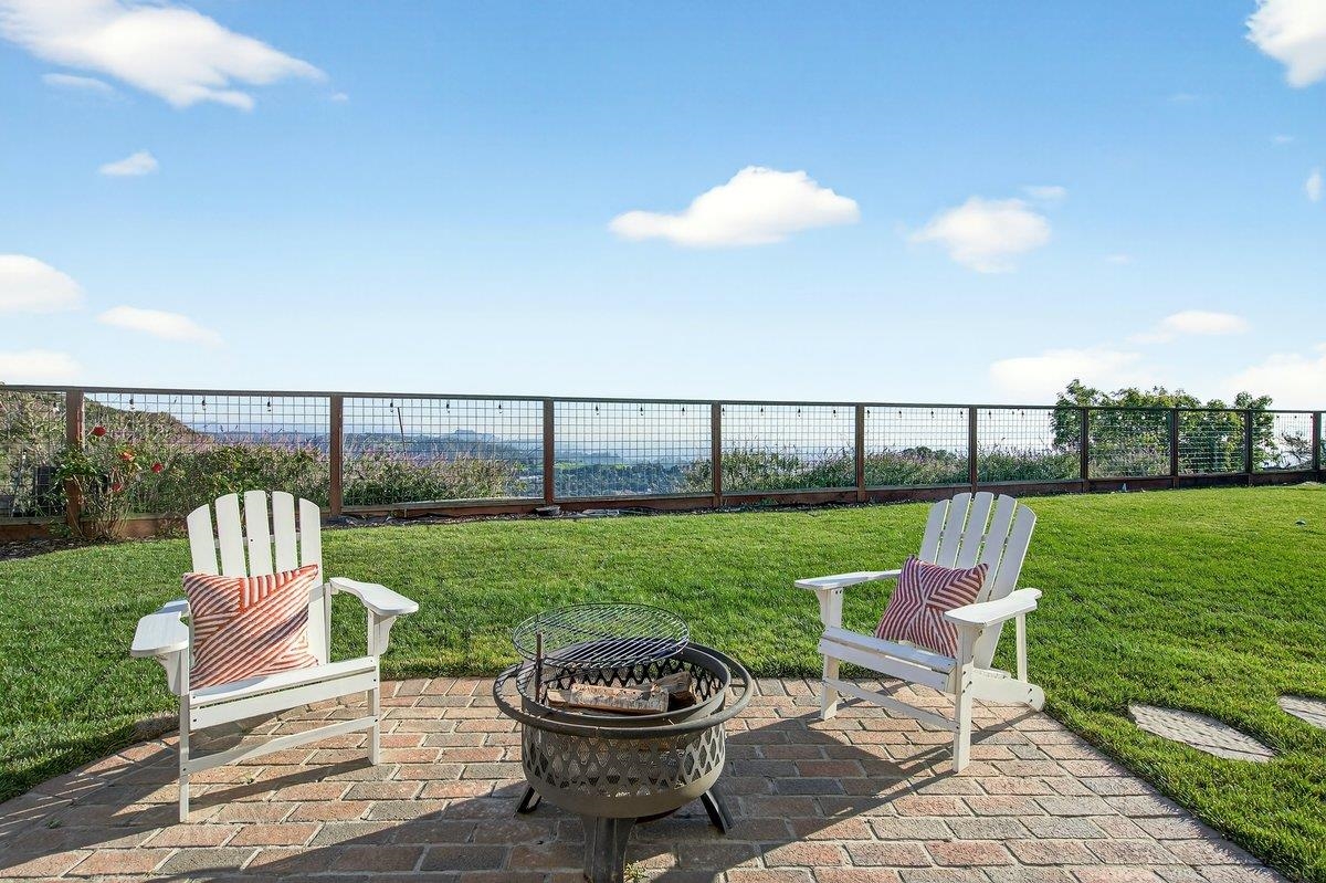 Detail Gallery Image 52 of 60 For 4308 View Crest Ct, Oakland,  CA 94619 - 4 Beds | 2/1 Baths