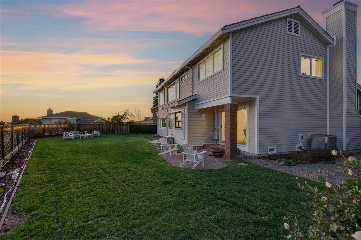 Detail Gallery Image 58 of 60 For 4308 View Crest Ct, Oakland,  CA 94619 - 4 Beds | 2/1 Baths