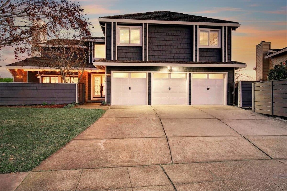 Detail Gallery Image 7 of 60 For 4308 View Crest Ct, Oakland,  CA 94619 - 4 Beds | 2/1 Baths