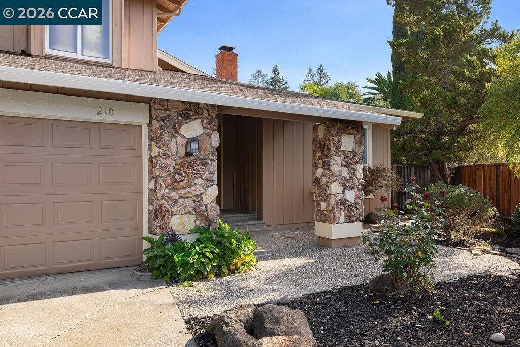 Detail Gallery Image 4 of 59 For 210 Duxbury Ct, San Ramon,  CA 94583 - 5 Beds | 3 Baths