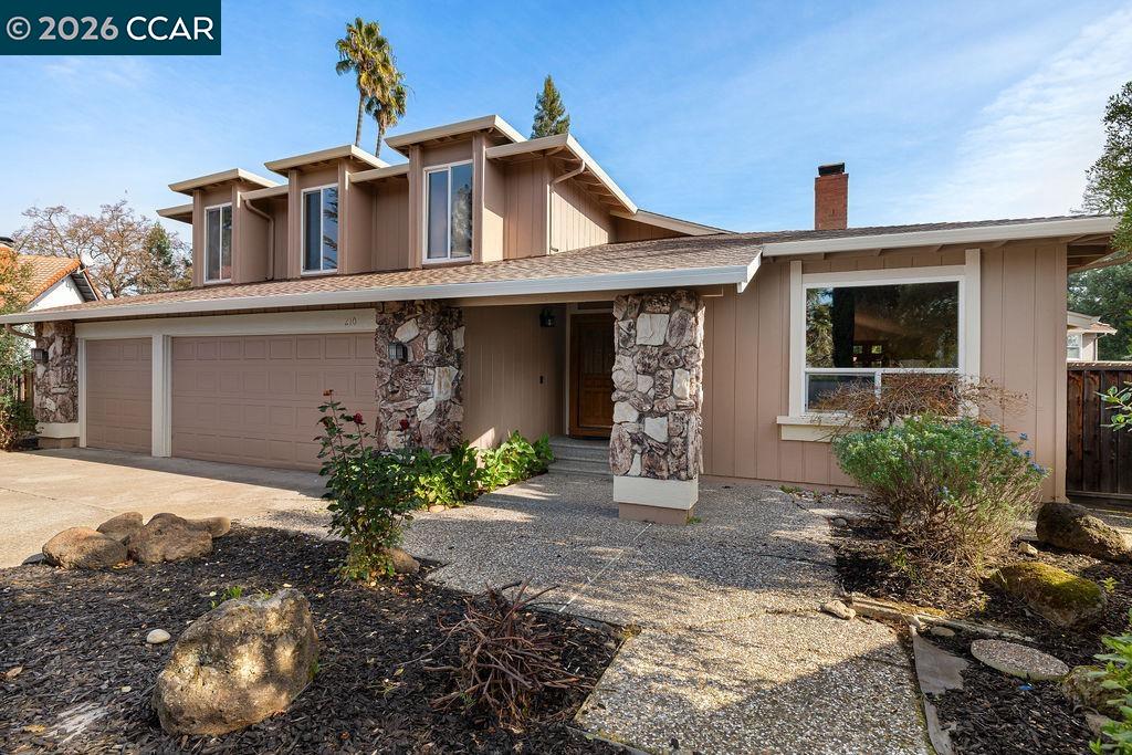 Detail Gallery Image 5 of 59 For 210 Duxbury Ct, San Ramon,  CA 94583 - 5 Beds | 3 Baths