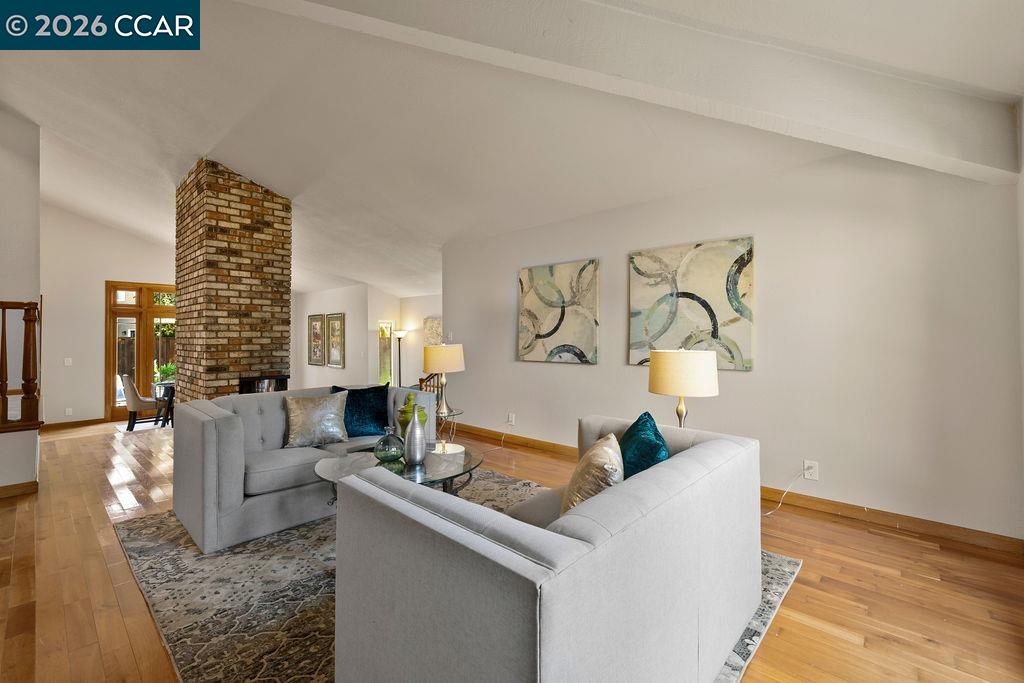 Detail Gallery Image 9 of 59 For 210 Duxbury Ct, San Ramon,  CA 94583 - 5 Beds | 3 Baths