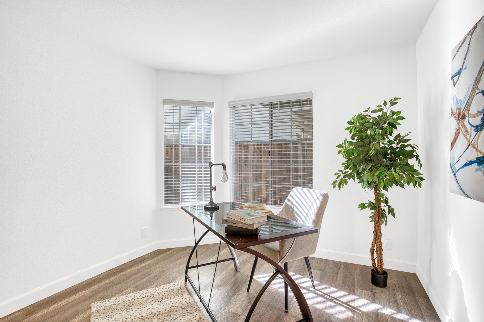 Detail Gallery Image 16 of 41 For 1681 Holly Cir, Pleasanton,  CA 94566 - 4 Beds | 3 Baths