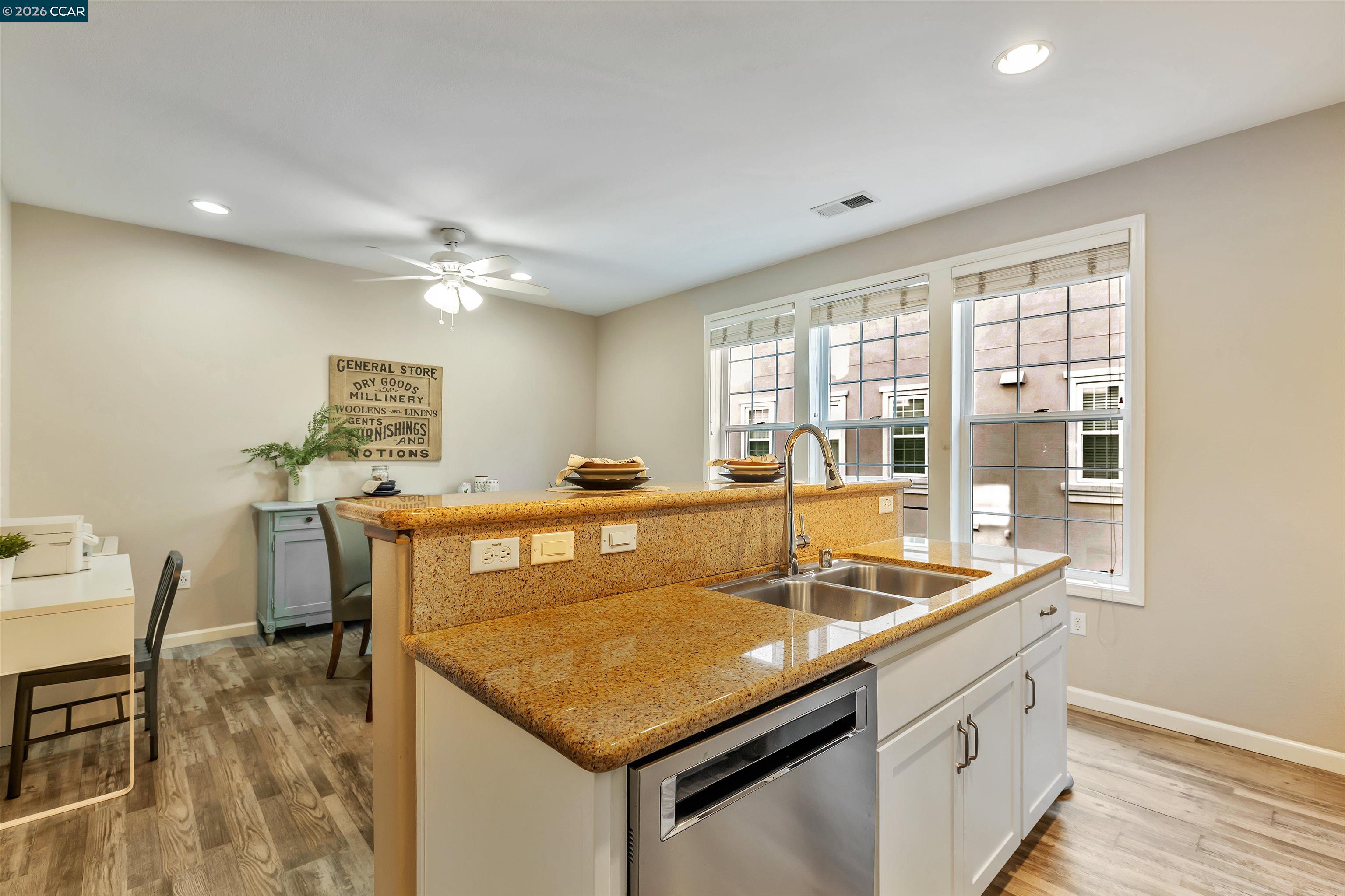 Photo #16: 41121082 Listing: Photo #16