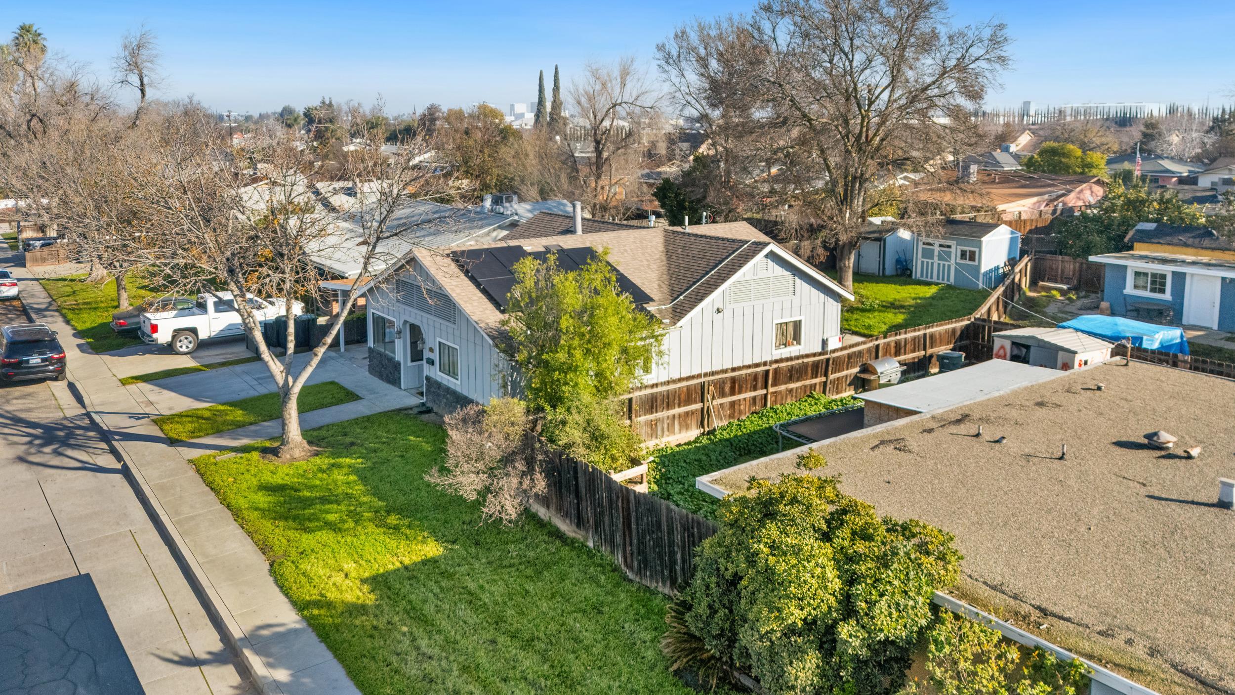 Detail Gallery Image 25 of 29 For 1704 East St, Tracy,  CA 95376 - 3 Beds | 2 Baths
