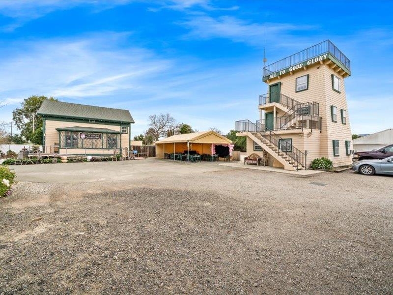 442 Pinewood Rd. 20019 CA