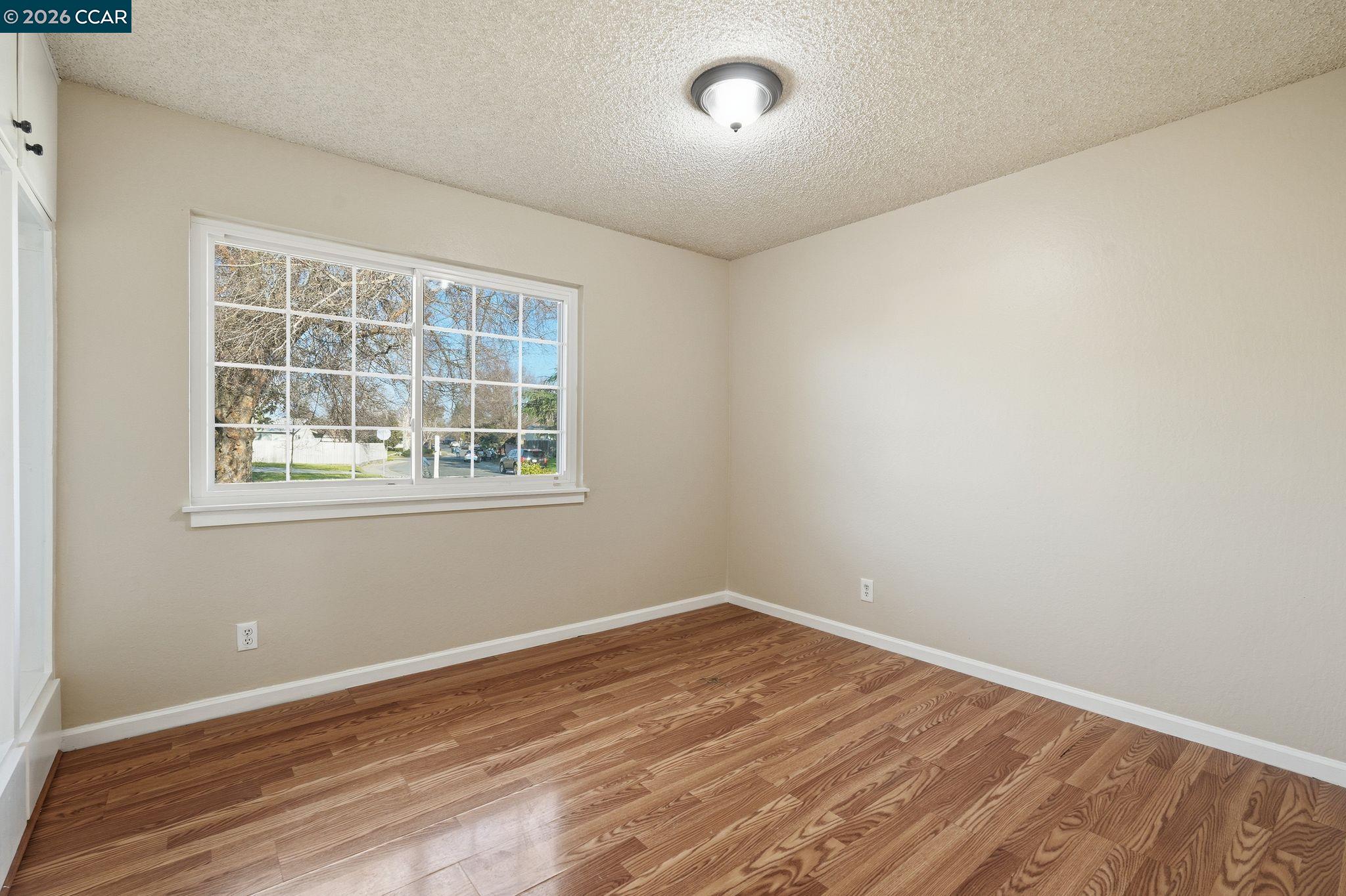 Detail Gallery Image 12 of 26 For 4690 Brookfield Drive, Sacramento,  CA 95823 - 4 Beds | 2 Baths
