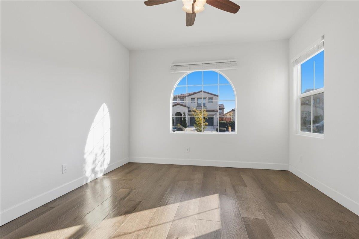 Detail Gallery Image 11 of 34 For 2481 Azalea Ave, Tracy,  CA 95376 - 4 Beds | 3 Baths