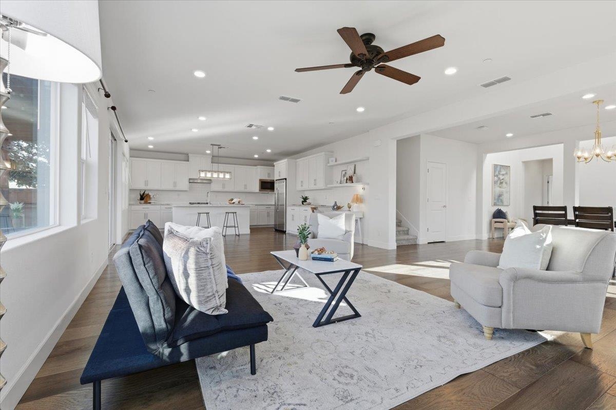 Detail Gallery Image 6 of 34 For 2481 Azalea Ave, Tracy,  CA 95376 - 4 Beds | 3 Baths