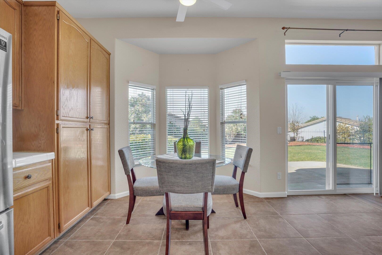 Detail Gallery Image 11 of 47 For 138 Cedar Ridge Ct, Rio Vista,  CA 94571 - 3 Beds | 2/1 Baths
