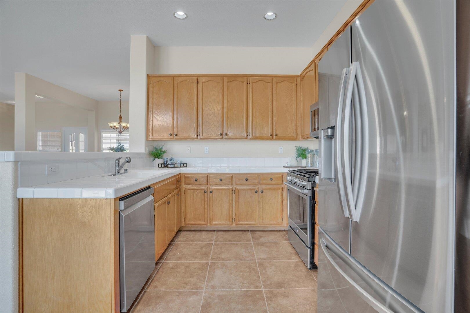 Detail Gallery Image 12 of 47 For 138 Cedar Ridge Ct, Rio Vista,  CA 94571 - 3 Beds | 2/1 Baths