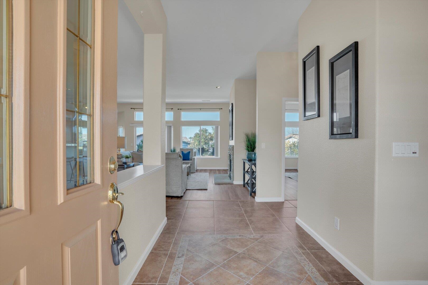 Detail Gallery Image 5 of 47 For 138 Cedar Ridge Ct, Rio Vista,  CA 94571 - 3 Beds | 2/1 Baths