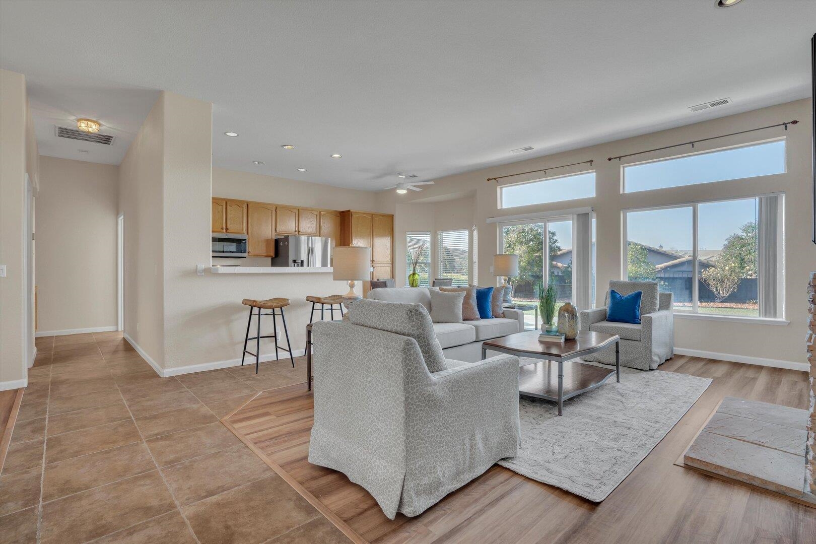 Detail Gallery Image 6 of 47 For 138 Cedar Ridge Ct, Rio Vista,  CA 94571 - 3 Beds | 2/1 Baths