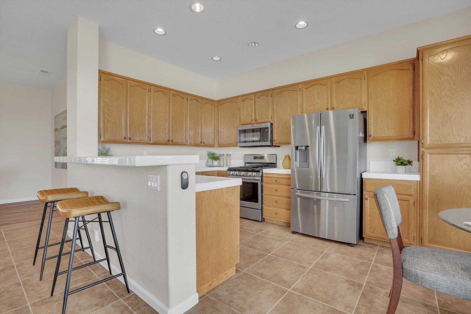 Detail Gallery Image 10 of 47 For 138 Cedar Ridge Ct, Rio Vista,  CA 94571 - 3 Beds | 2/1 Baths