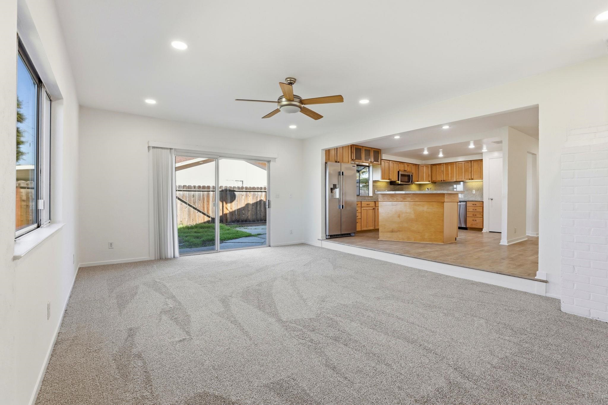 Detail Gallery Image 11 of 31 For 2060 Broadmoor St, Livermore,  CA 94551 - 3 Beds | 2 Baths