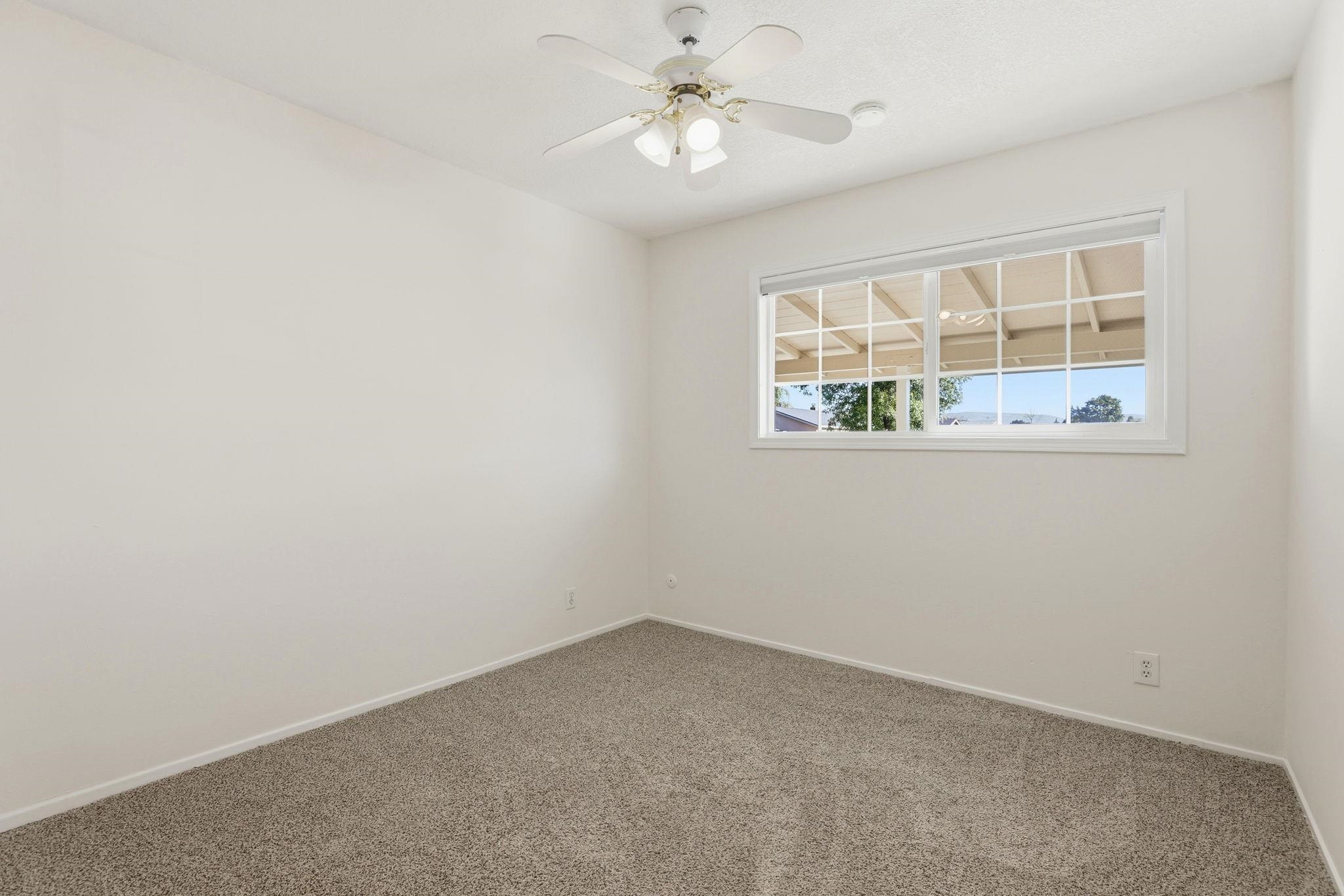 Detail Gallery Image 13 of 31 For 2060 Broadmoor St, Livermore,  CA 94551 - 3 Beds | 2 Baths