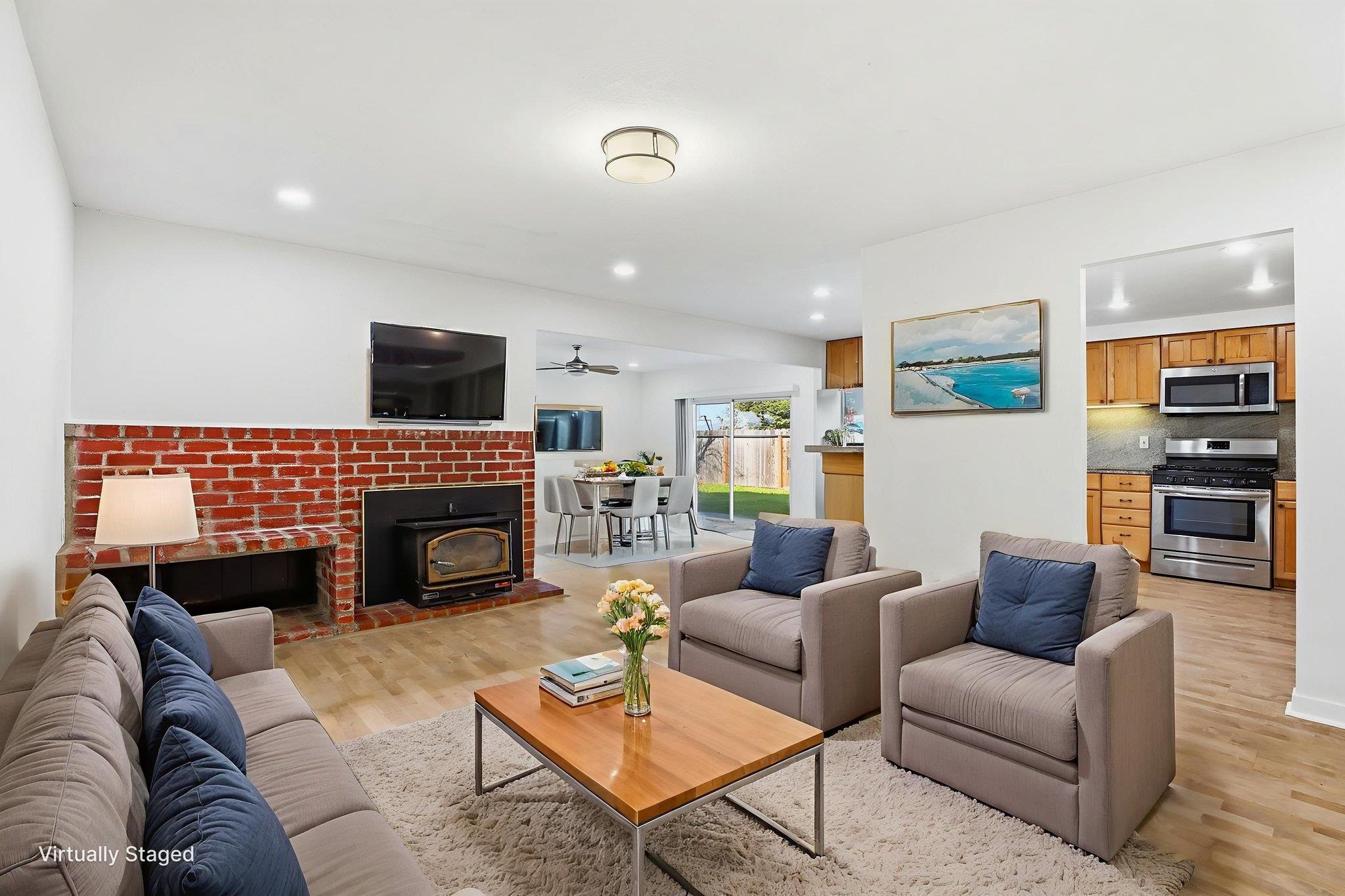 Detail Gallery Image 6 of 31 For 2060 Broadmoor St, Livermore,  CA 94551 - 3 Beds | 2 Baths