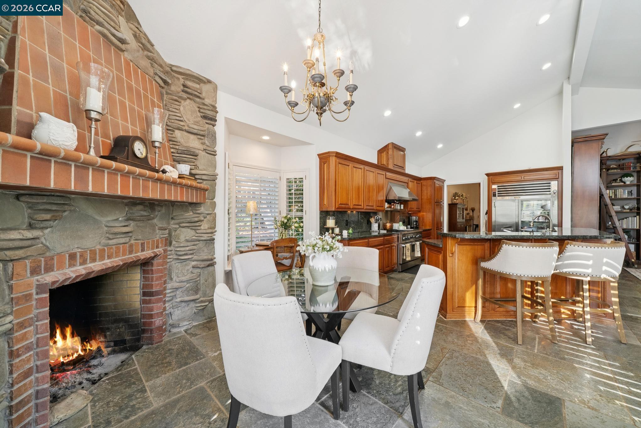 Detail Gallery Image 4 of 58 For 2031 Scarlet Oak Pl, Danville,  CA 94506 - 4 Beds | 2 Baths