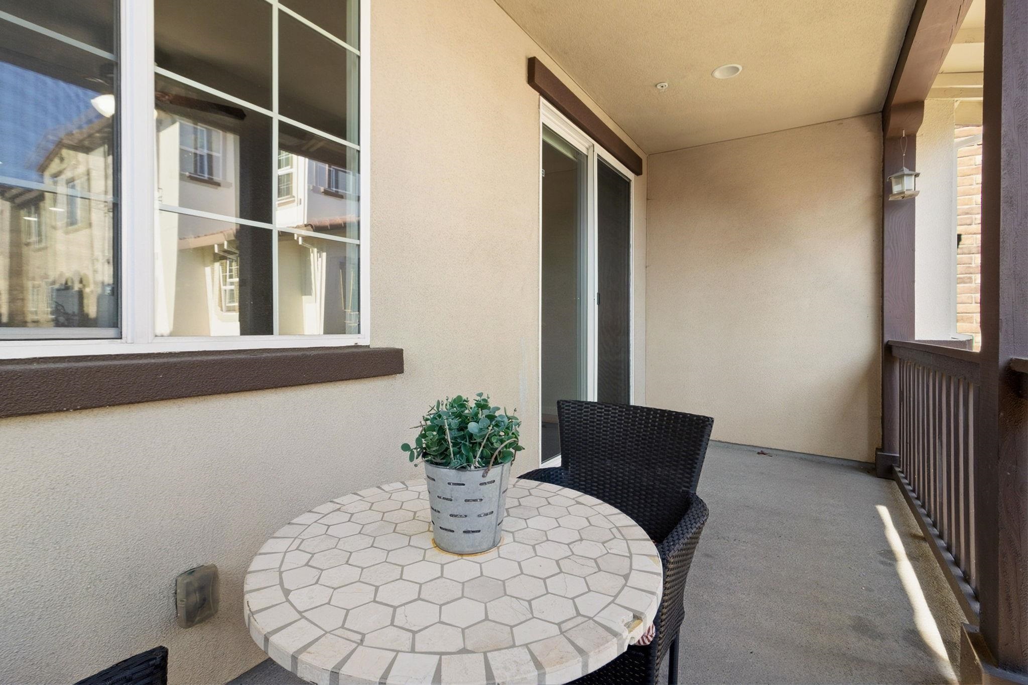 Detail Gallery Image 12 of 57 For 5811 via Lugano, Fremont,  CA 94555 - 3 Beds | 3/1 Baths
