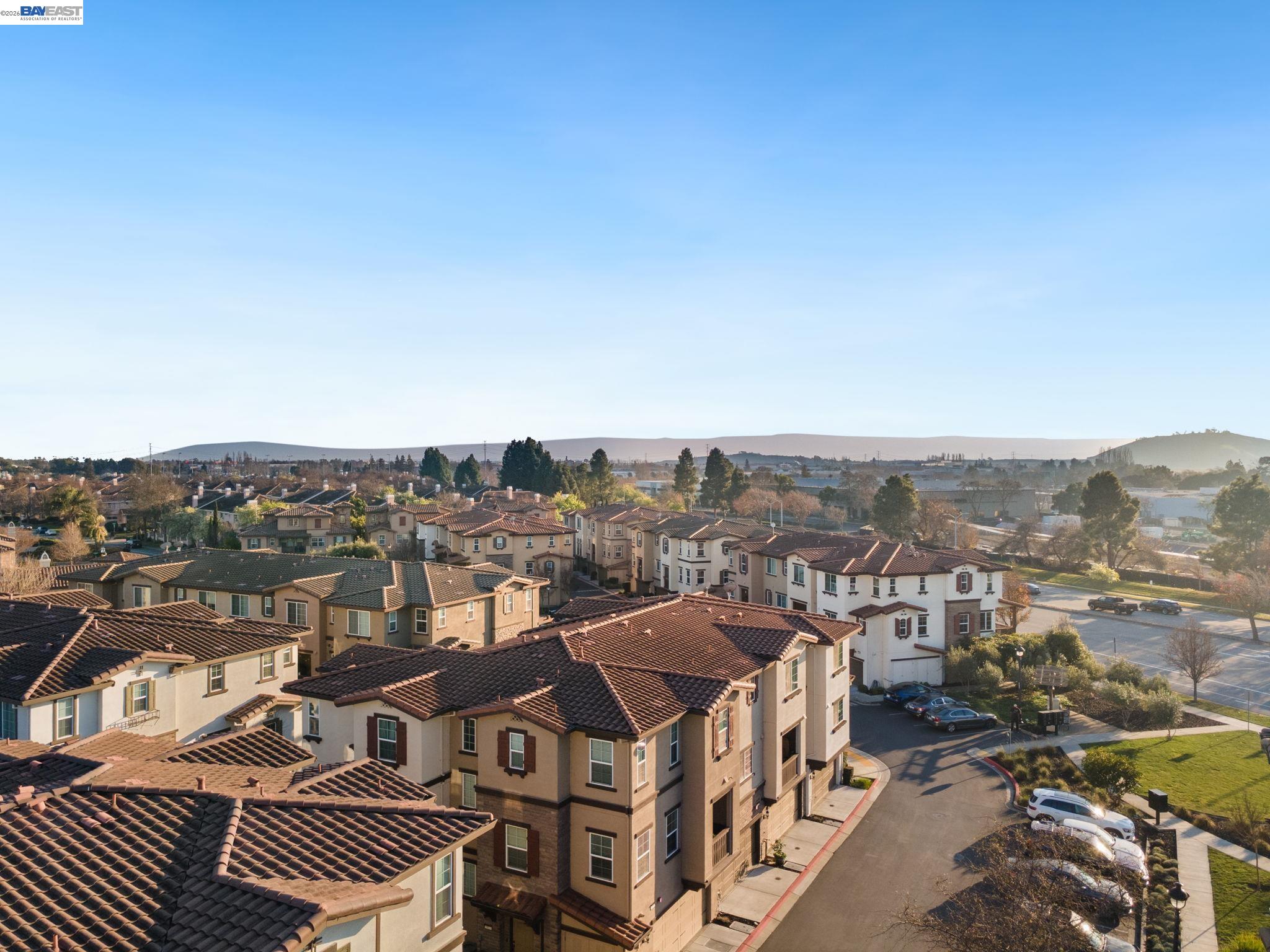 Detail Gallery Image 3 of 57 For 5811 via Lugano, Fremont,  CA 94555 - 3 Beds | 3/1 Baths