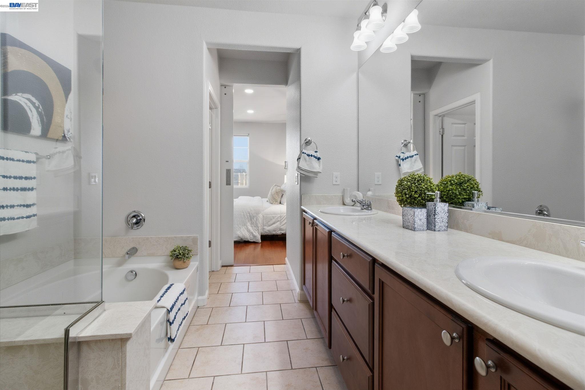 Detail Gallery Image 24 of 57 For 5811 via Lugano, Fremont,  CA 94555 - 3 Beds | 3/1 Baths