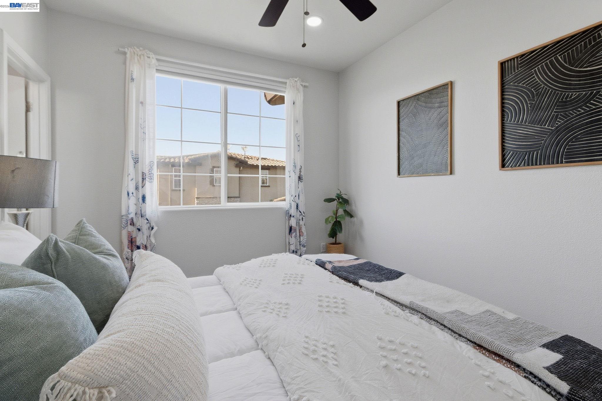 Detail Gallery Image 27 of 57 For 5811 via Lugano, Fremont,  CA 94555 - 3 Beds | 3/1 Baths