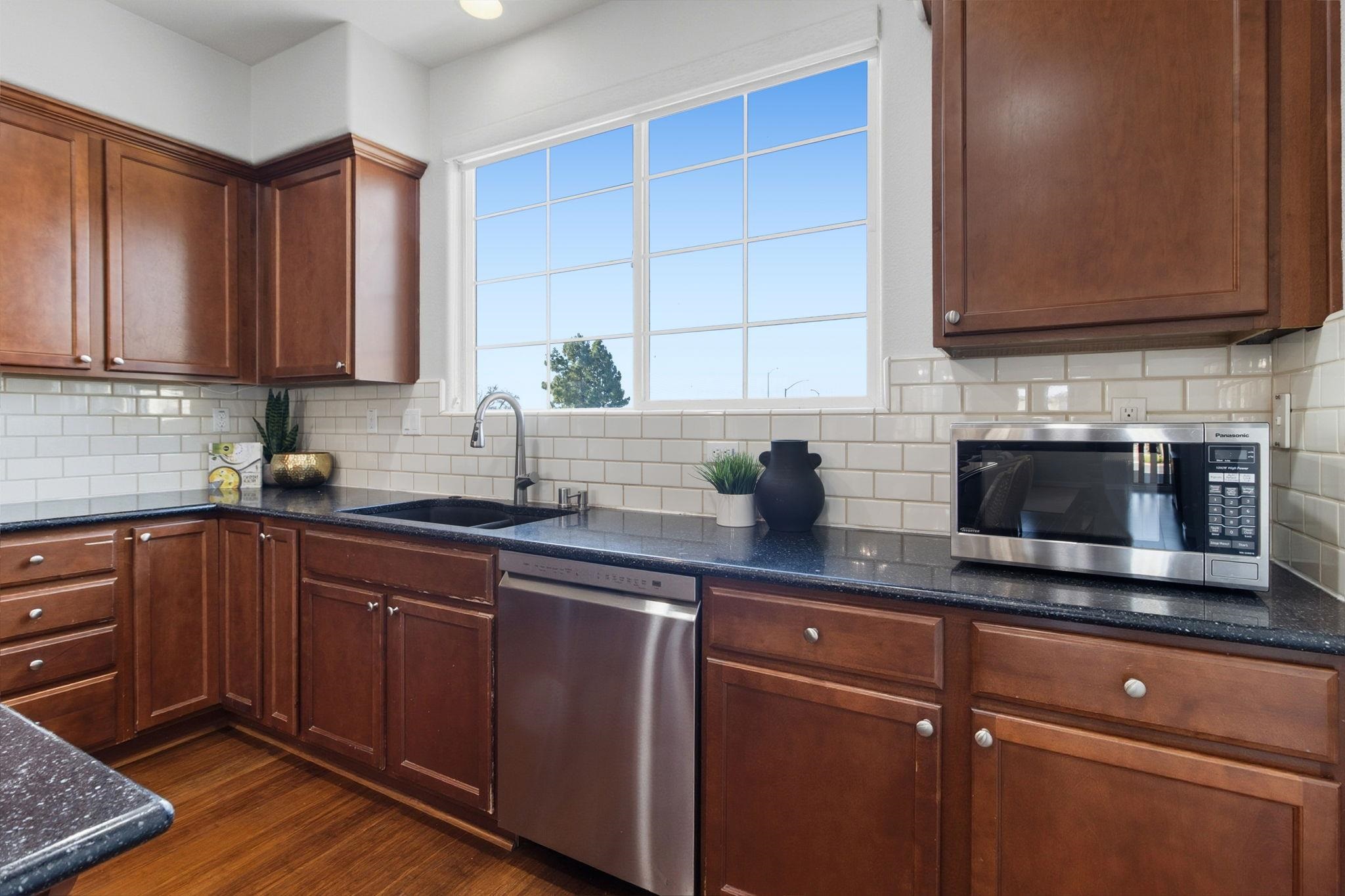 Photo #5: 41121112 Listing: Photo #5