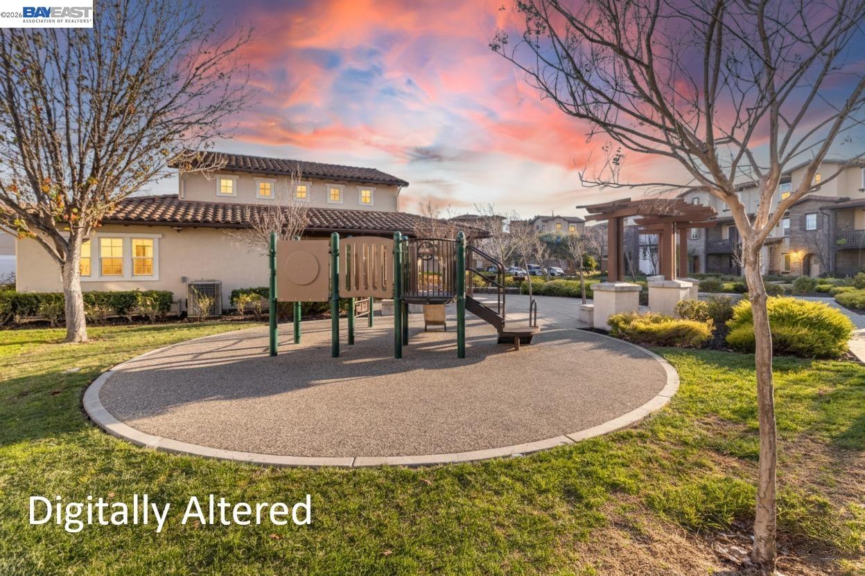 Detail Gallery Image 43 of 57 For 5811 via Lugano, Fremont,  CA 94555 - 3 Beds | 3/1 Baths