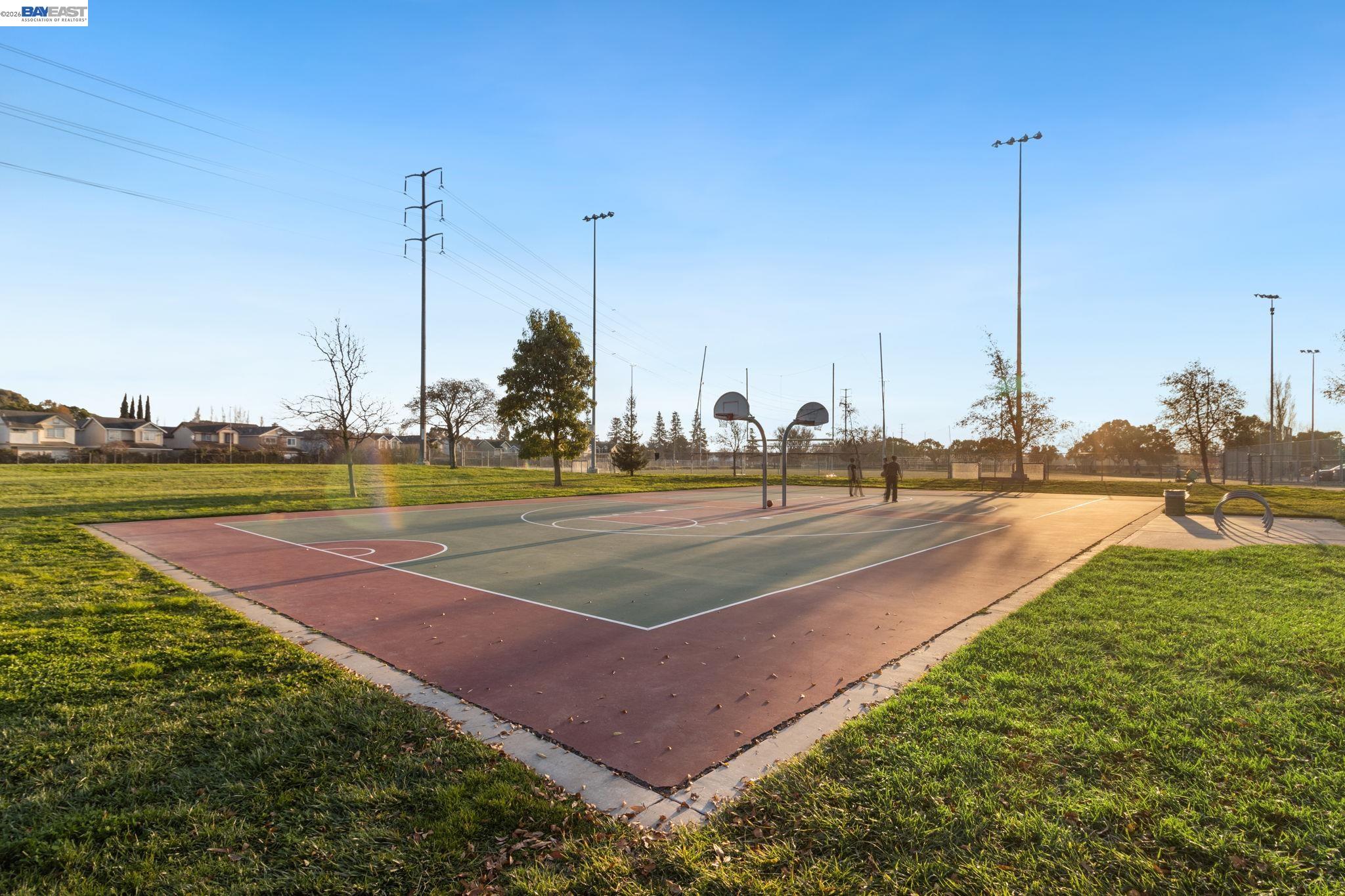 Detail Gallery Image 48 of 57 For 5811 via Lugano, Fremont,  CA 94555 - 3 Beds | 3/1 Baths