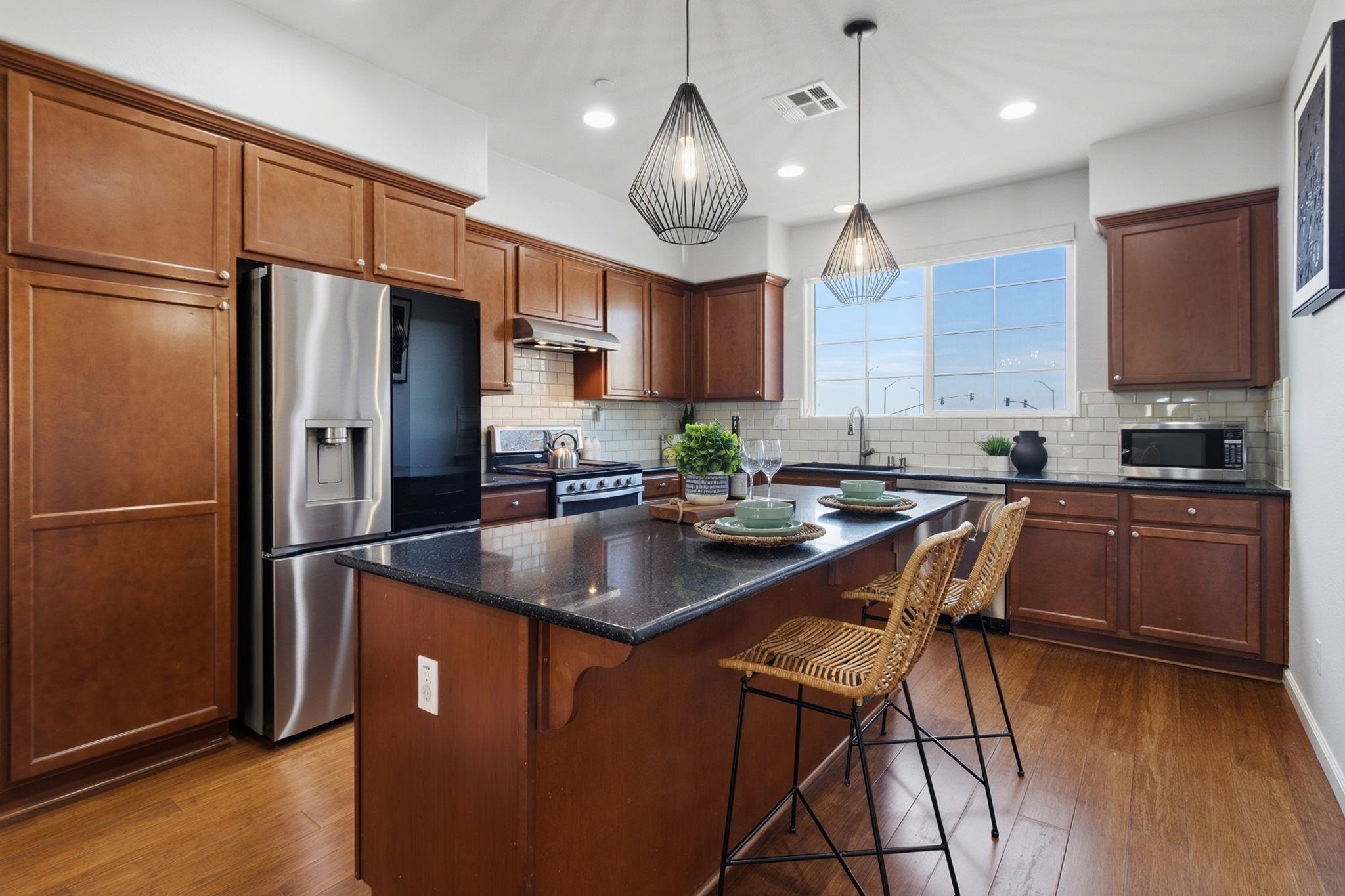 Detail Gallery Image 6 of 57 For 5811 via Lugano, Fremont,  CA 94555 - 3 Beds | 3/1 Baths