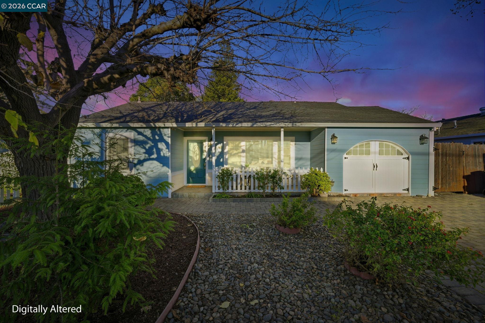 Front Image Thumbnail for CC41121139