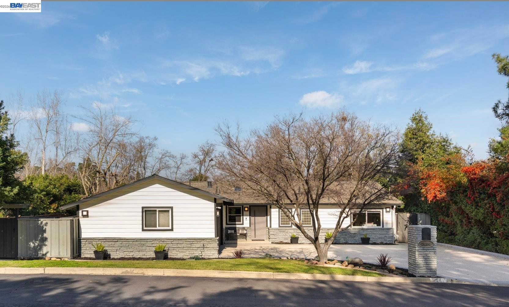 Front Image Thumbnail for BE41121148