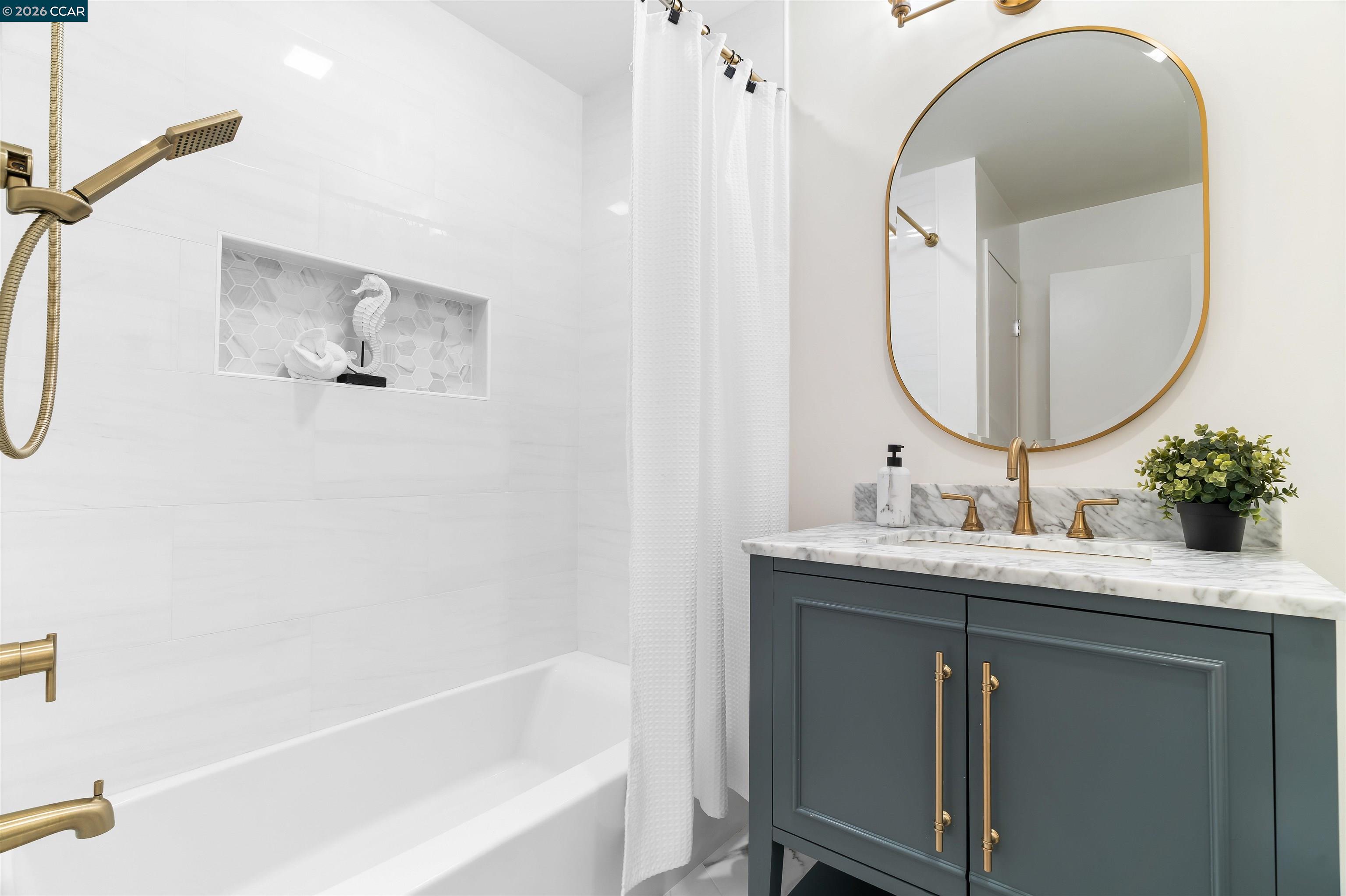 Photo #9: 41121175 Listing: Photo #9