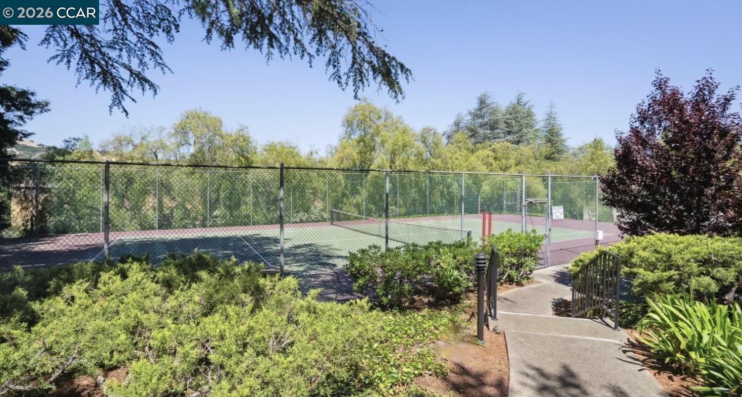 Detail Gallery Image 18 of 19 For 564 Pimlico Ct, Walnut Creek,  CA 94597 - 2 Beds | 2/1 Baths