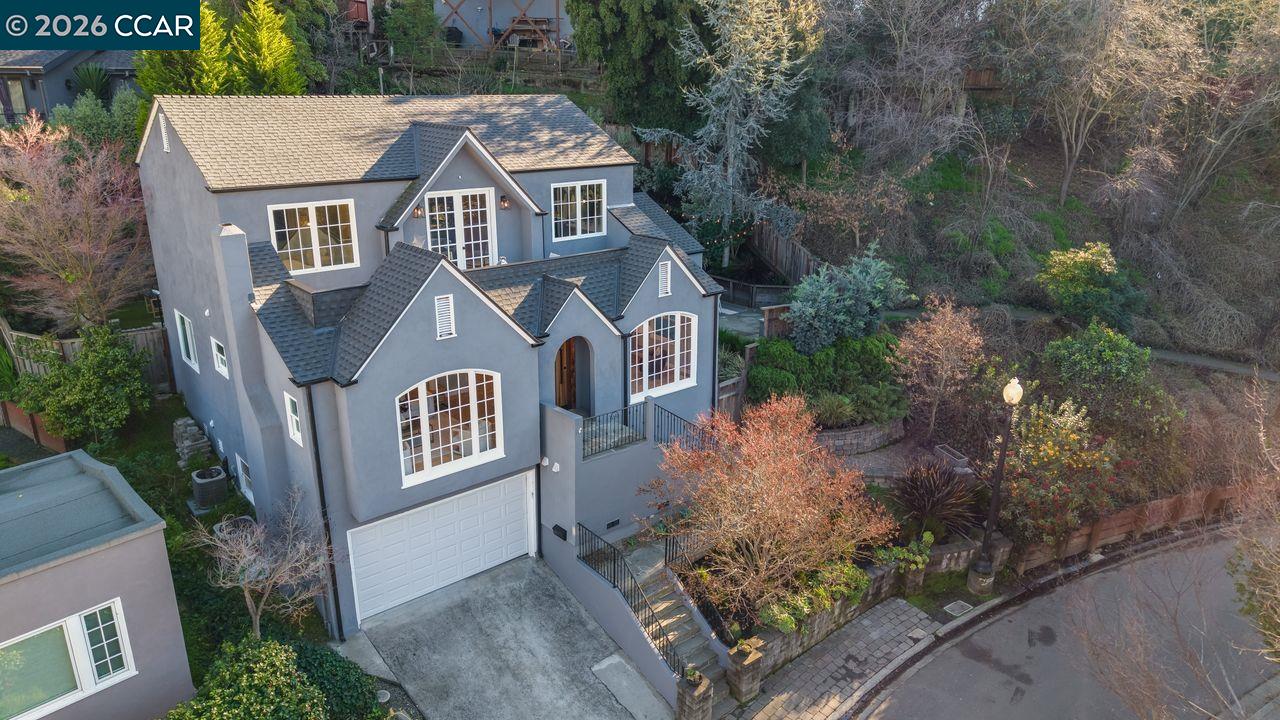 Front Image Thumbnail for CC41121184