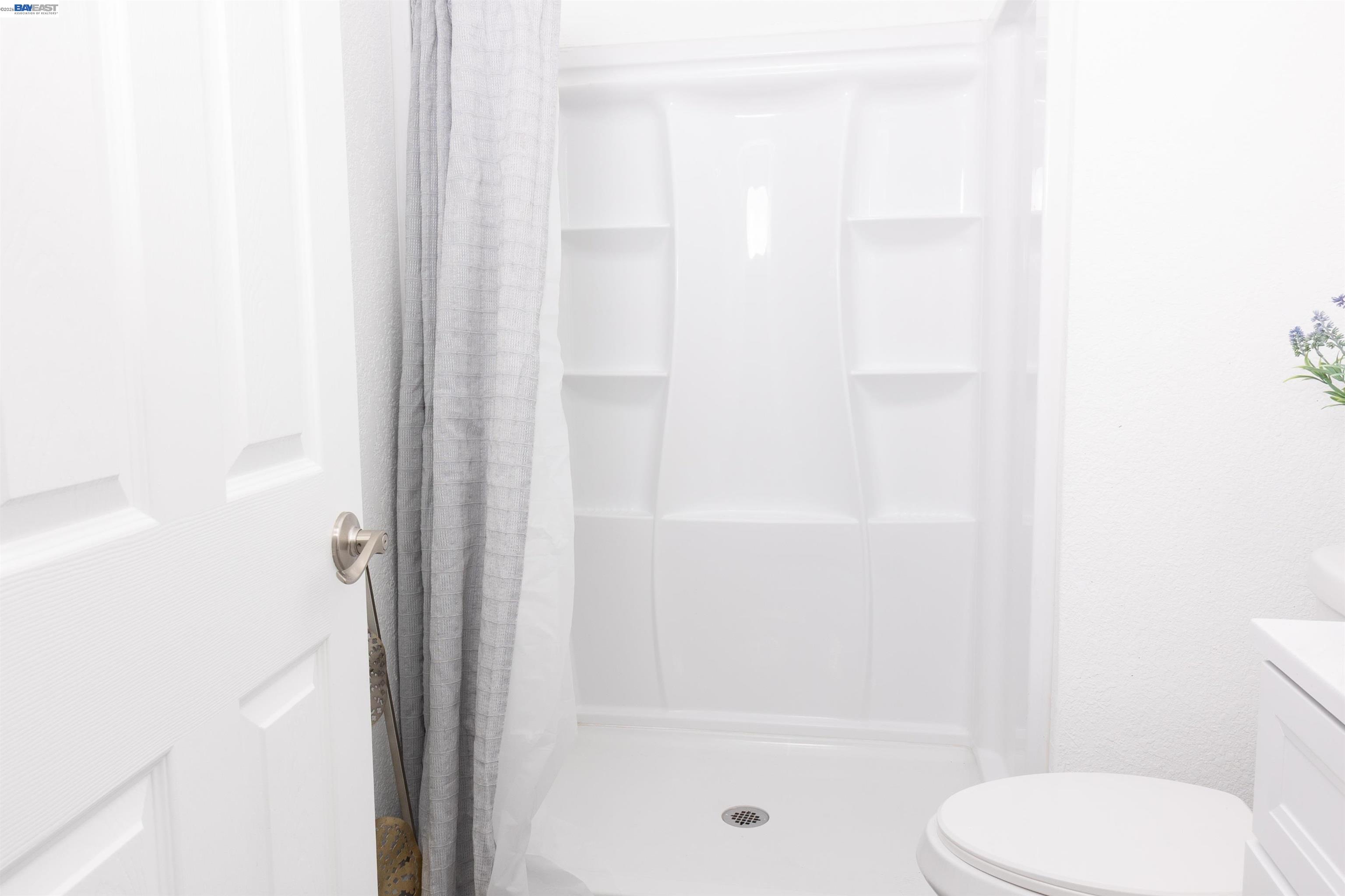 592 Willow Ave, Hayward, CA, 94541