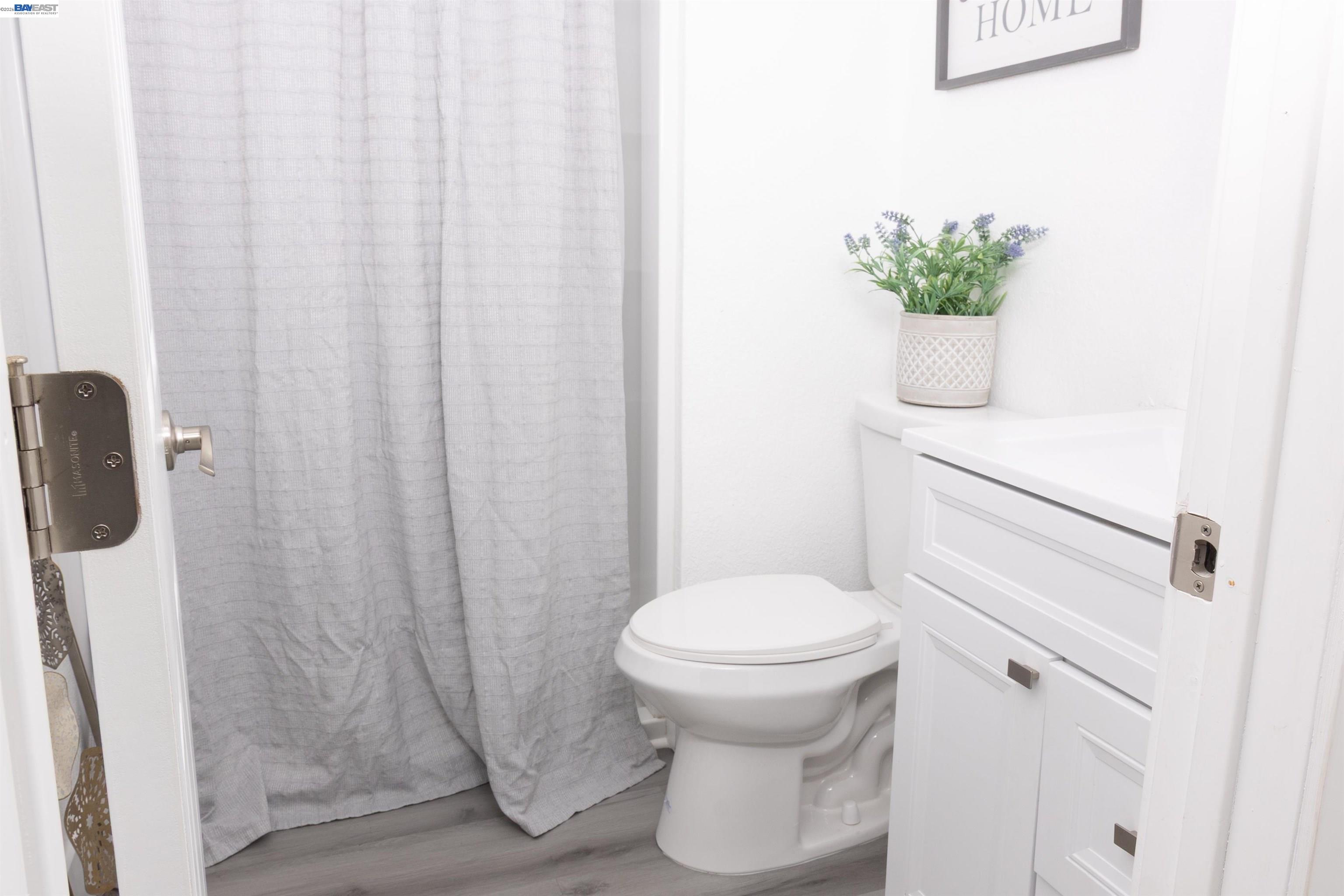 592 Willow Ave, Hayward, CA, 94541