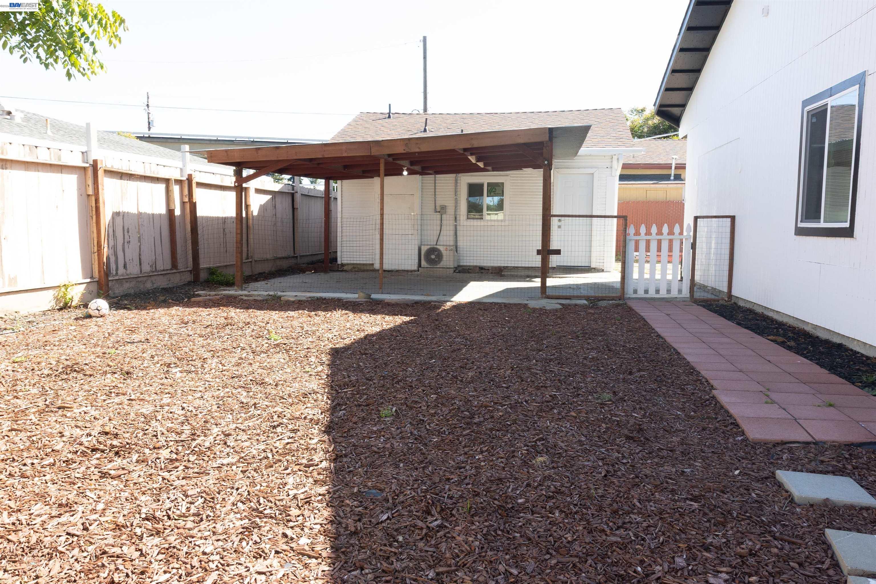 592 Willow Ave, Hayward, CA, 94541