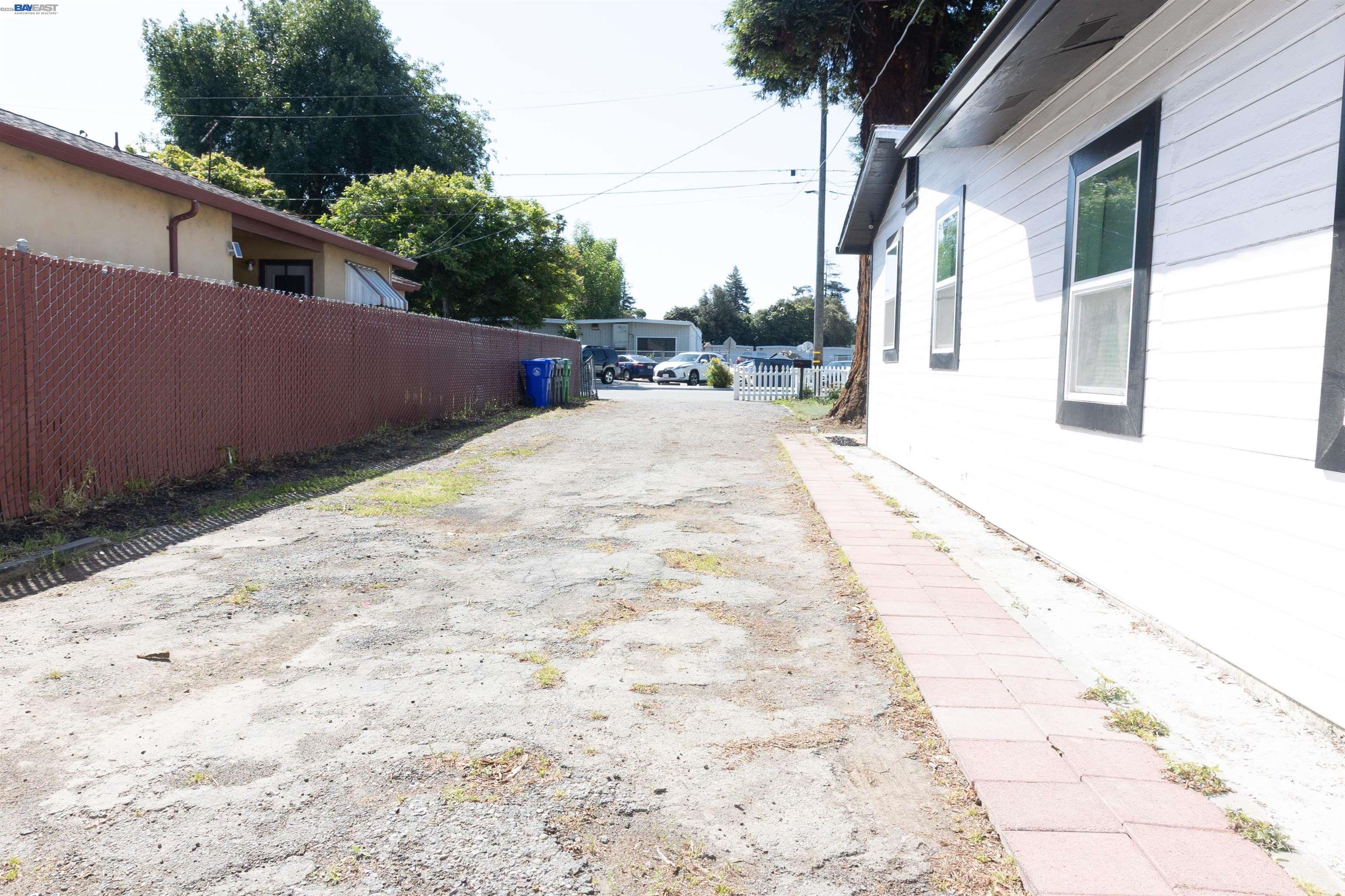 592 Willow Ave, Hayward, CA, 94541