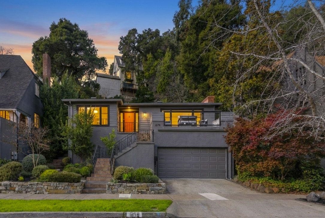 Front Image Thumbnail for BE41121206