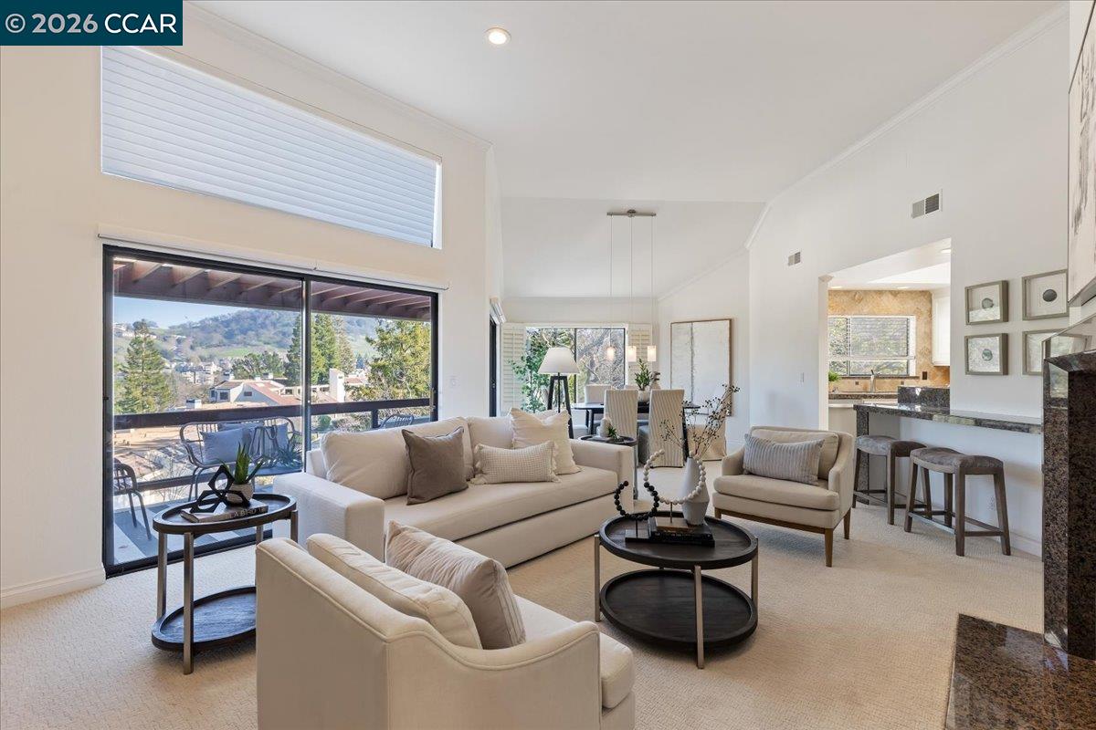 Front Image Thumbnail for CC41121210