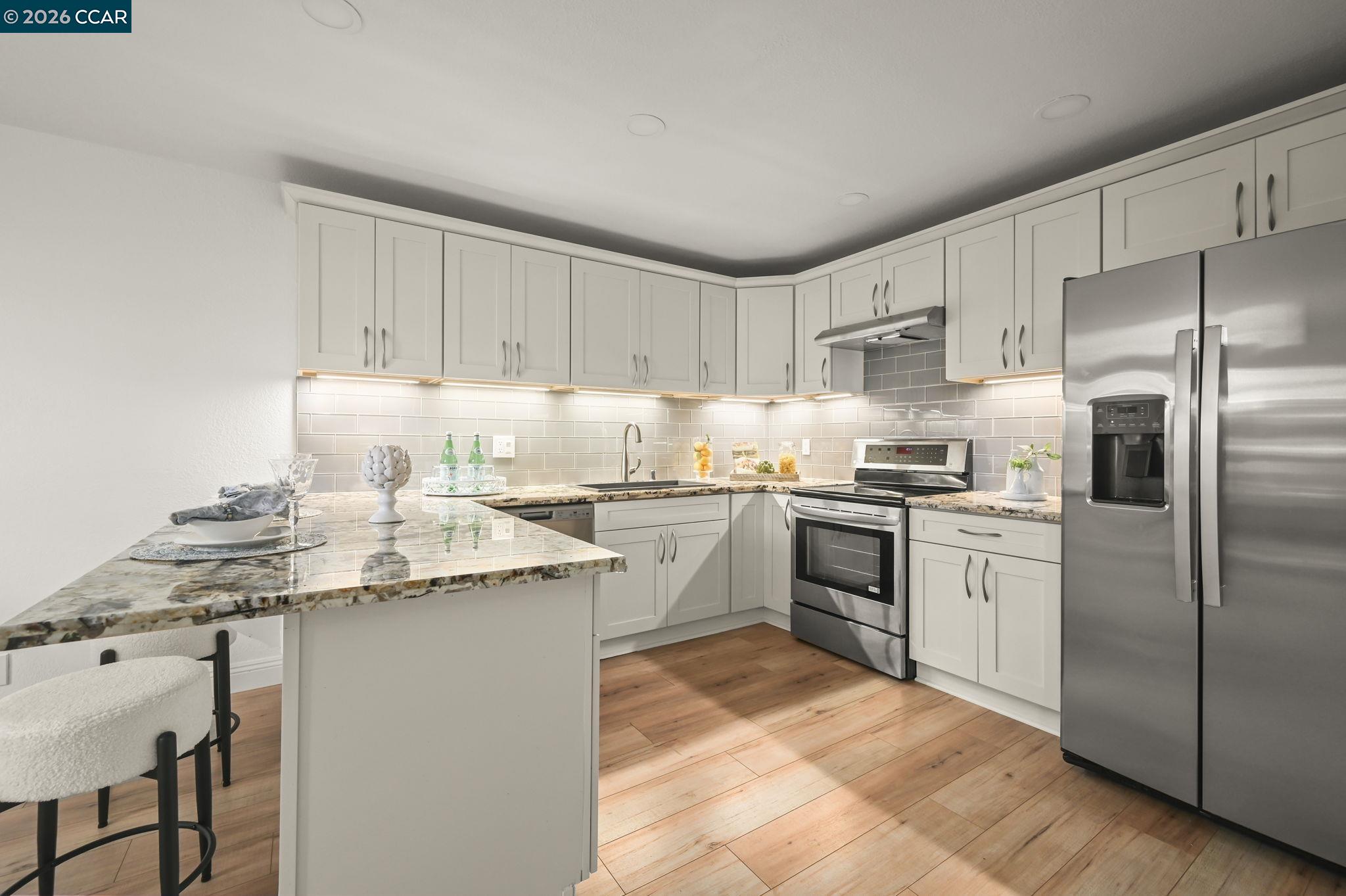 Detail Gallery Image 8 of 35 For 831 Tampico, Walnut Creek,  CA 94598 - 3 Beds | 2/1 Baths